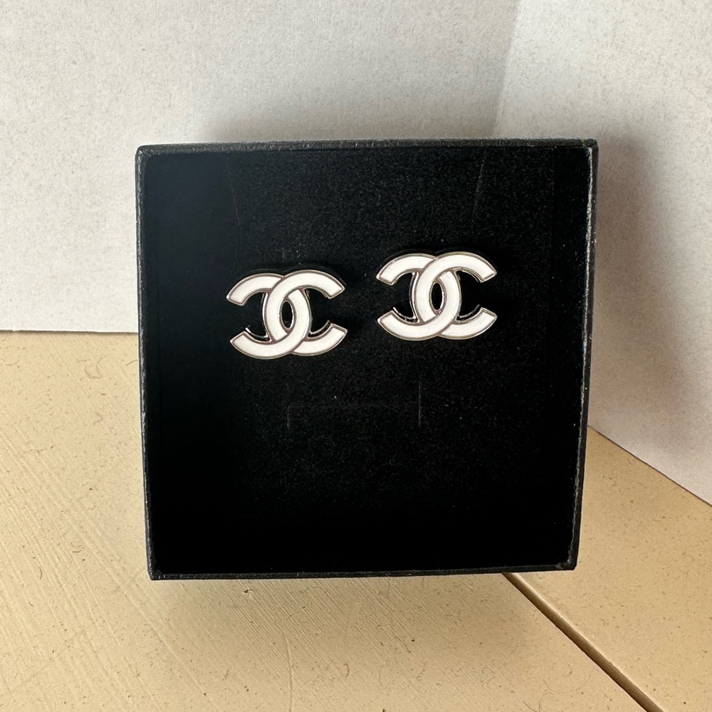 White and Silver CC Logo Earrings